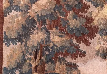 Naprawiony fragment XVIII-wiecznej tapiserii, konserwację wykonała Ewa Kanach
