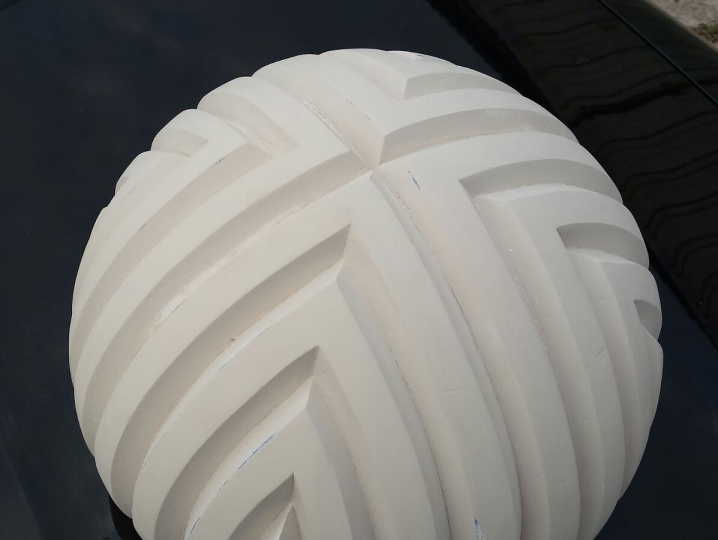 Płaskorzeźba we wnętrzu