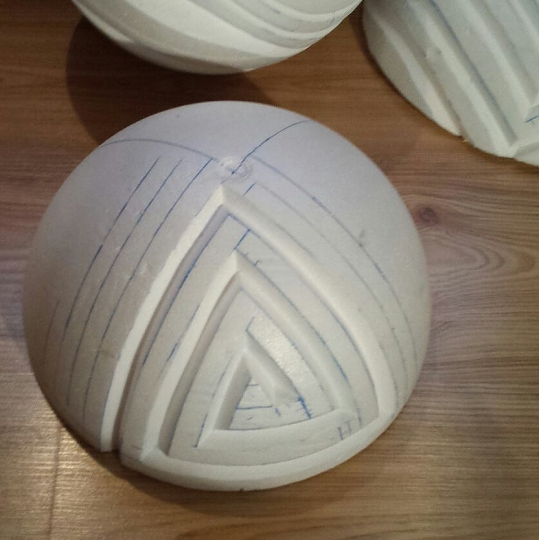 Płaskorzeźba we wnętrzu