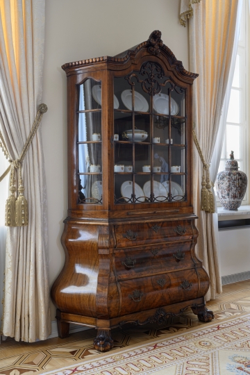 Pałac Prezydencki Krakowskie Przedmieście, Sala Jadalna, Projekt dywanu, projekt dekoracji okiennych,  projekt tapicerki meblowej, projekt wnętrz pałacowych, projektowanie wnętrz historycznych, Projektowanie wnętrz muzealnych, Projektowanie wnętrz klasycznych,