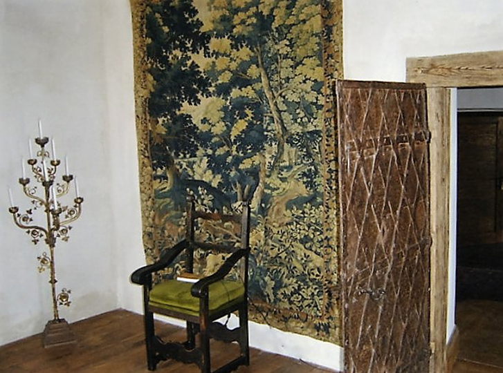 Domy kolekcjonera, Projektowanie wnętrz klasycznych, muzealnych, stylowych,  tapisseria w wnętrzach domowych, konserwacja tapisserii.