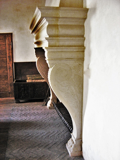 Domy kolekcjonera,  projektowanie kominków do wnętrz historycznych, portale kominkowe z kamienia, wnętrza historyczne, Projektowanie wnętrz klasycznych, muzealnych, stylowych.