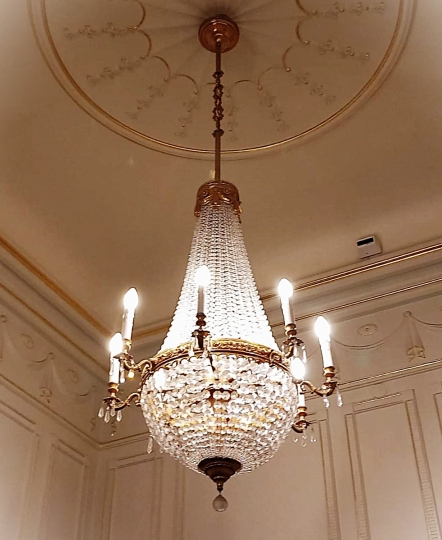 Pałac Karola Poznańskiego w Łodzi, wykonany według projektu żyrandol, projektowanie historycznego oświetlenia, projektowanie i wykonanie historycznych żyrandoli na zamówienie