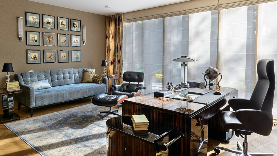 Gabinet z meblami w stylu ART DECO i kolekcją antycznych drzeworytów japońskich. Projekt wnętrza KANACH INTERIORS