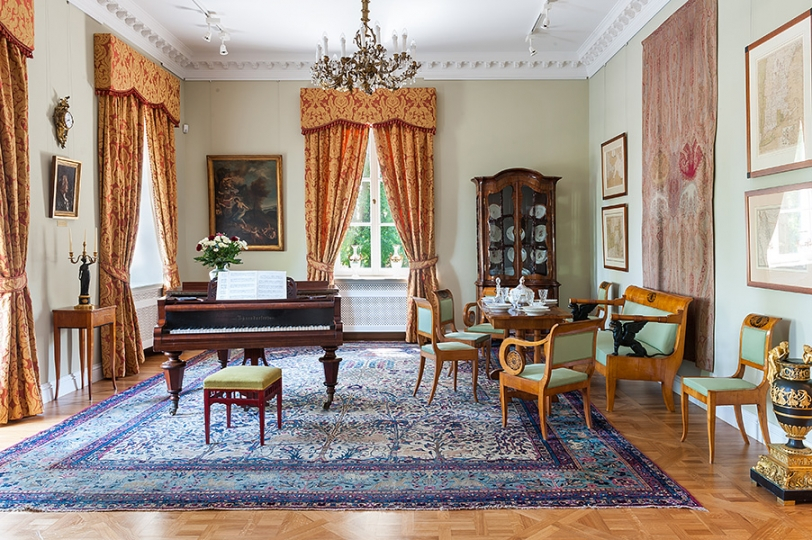 Muzeum Pułaskiego w Warce. Salon dzienny Ignacego Jana Paderewskiego. Projekt wnętrza KANACH INTERIORS