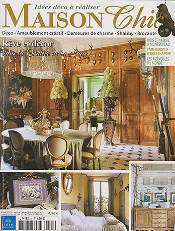 Okładka francuskiego magazynu wnętrzarskiego MAISON CHIC z artykułem pt "Toute la beaute du monde" opowiadającym o domu zaprojektowanym  przez Ewę Kanach i Darka Strzelczyka (KANACH INTERIORS)