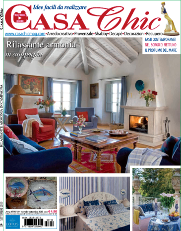 Okładka włoskiego magazynu wnętrzarskiego CASA CHIC z artykułem pt FASTI CONTEMPORANEI o projekcie wnętrz pałacu w Drulitach zrealizowanym przez projektantkę wnętrz stylowych i klasycznych  Ewę Kanach (KANACH INTERIORS)